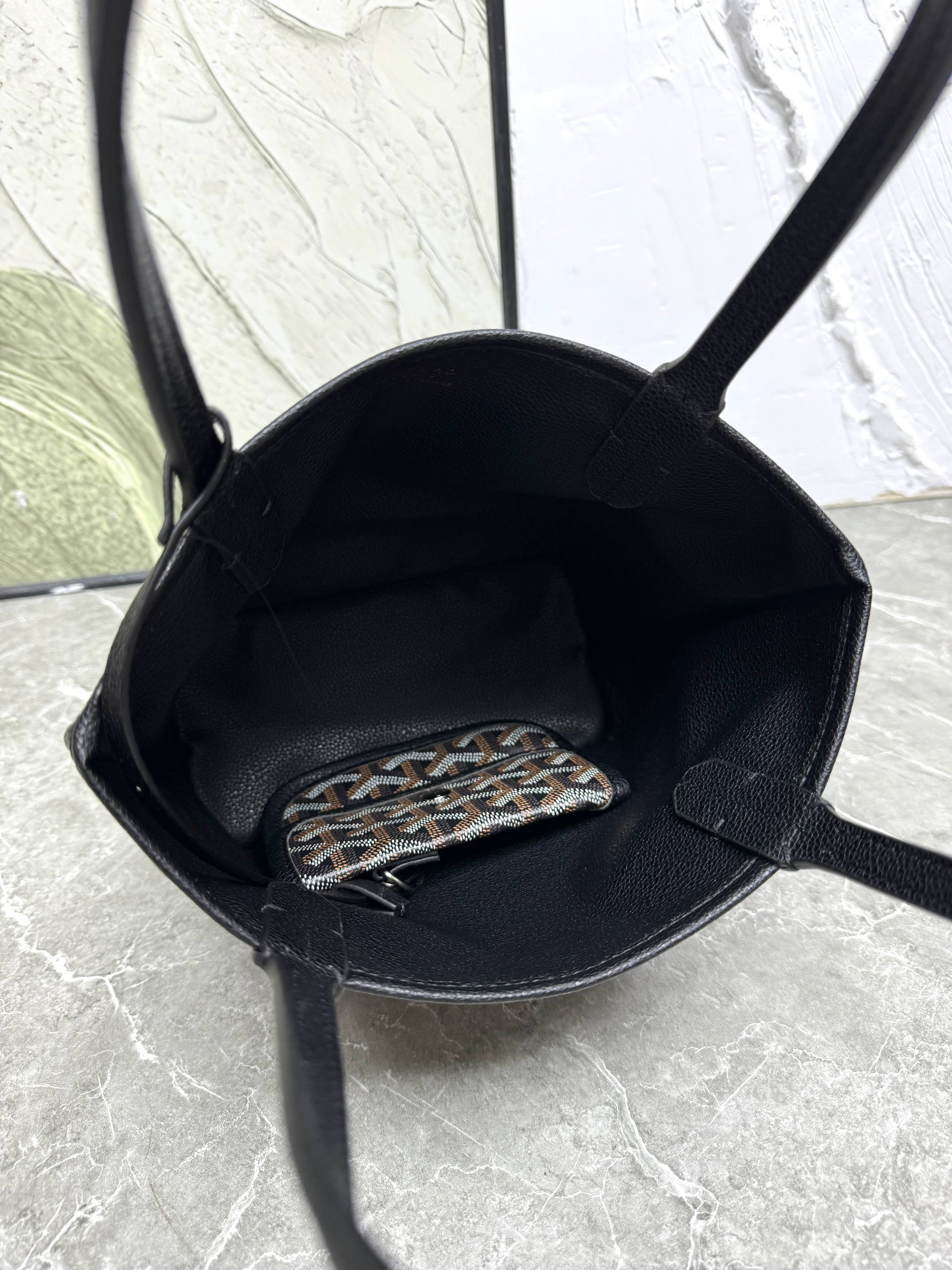 麻布配荔枝纹!麻布配荔枝纹 戈雅托特双面包 双面托特mini号 正品开模打版,采用进口对版头层小牛皮➕定制Goyardi 麻布配荔枝纹!麻布配荔枝纹 戈雅托特双面包 双面托特mini号 正品开模打版,采用进口对版头层小牛皮➕定制Goyardi