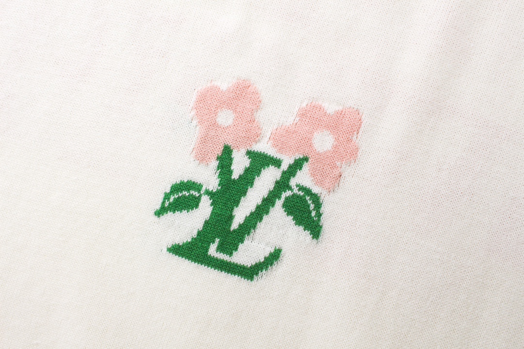 LV X pharrell& Tyler系列花朵圆领针织短袖 精梳棉质纱线针织纺棉布面料制作