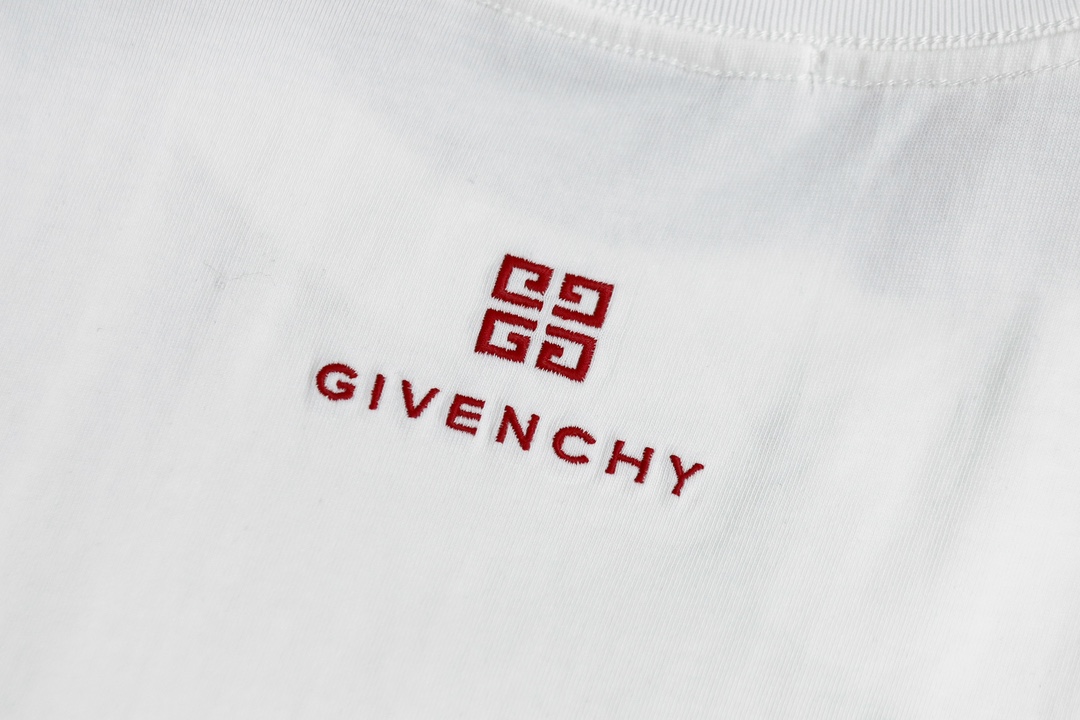 款GV*最顶级版本胸口绣花款潮流纯棉短袖最顶级的品质专柜原单短袖顶级制作工艺进口面料专柜款独特设计采用进