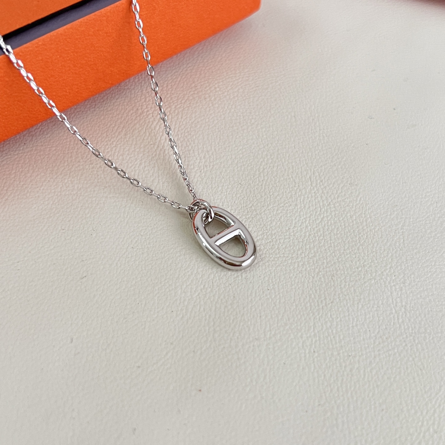Hermès HERMÈS 爱马仕