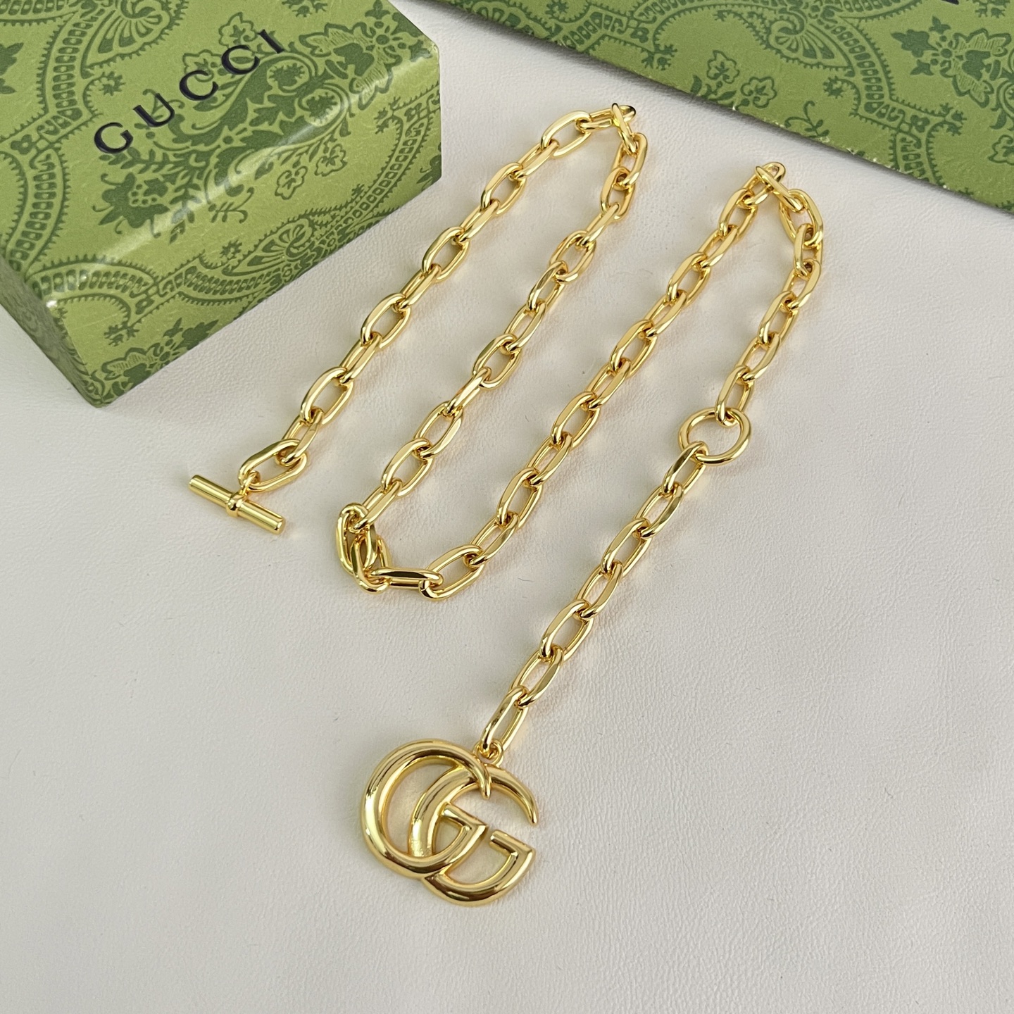 Gucci Gucci 项链，明亮式切割工艺使表面抛光非常靓丽360度绚丽夺目 方方面面都很到位整体设计简约