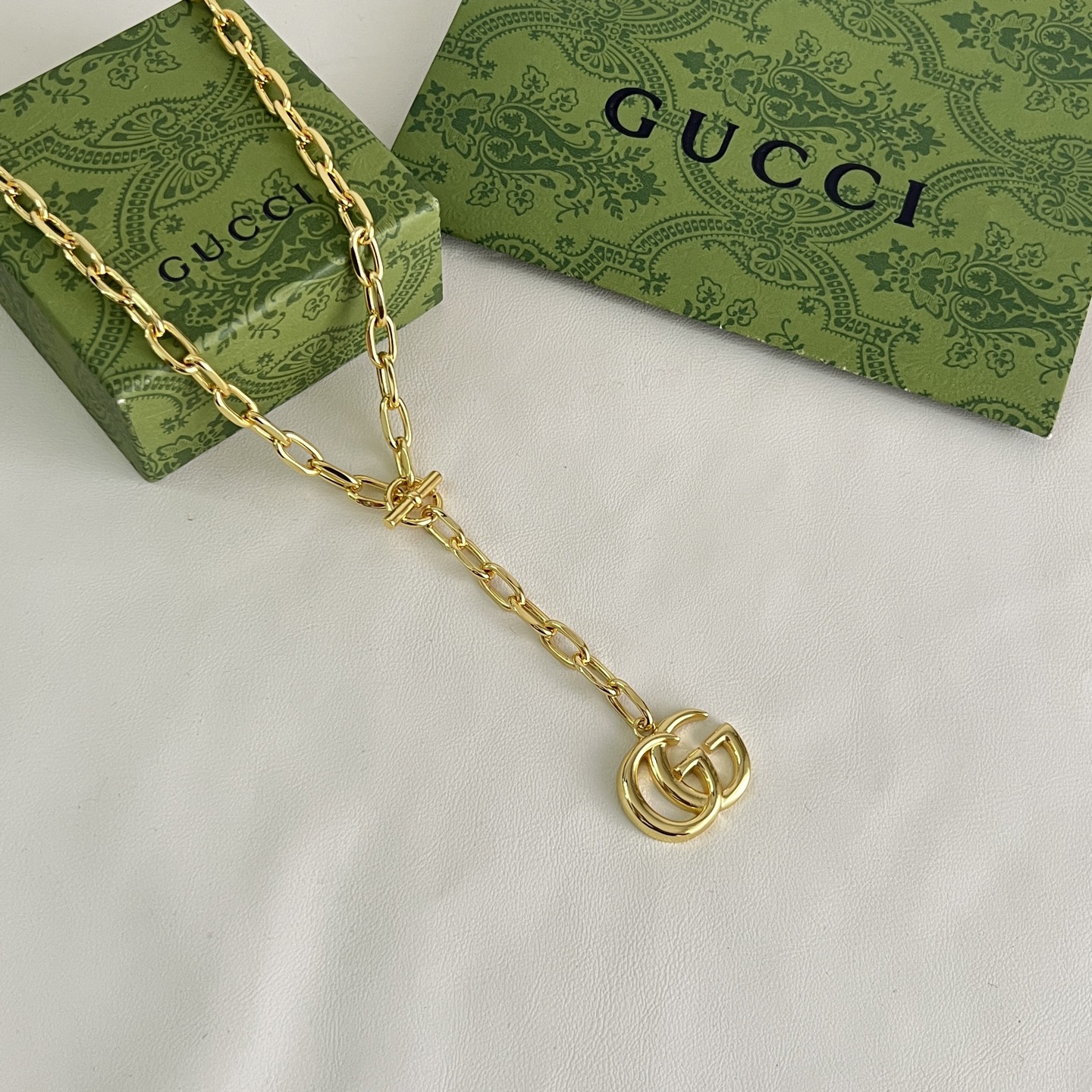 Gucci Gucci 项链，明亮式切割工艺使表面抛光非常靓丽360度绚丽夺目 方方面面都很到位整体设计简约
