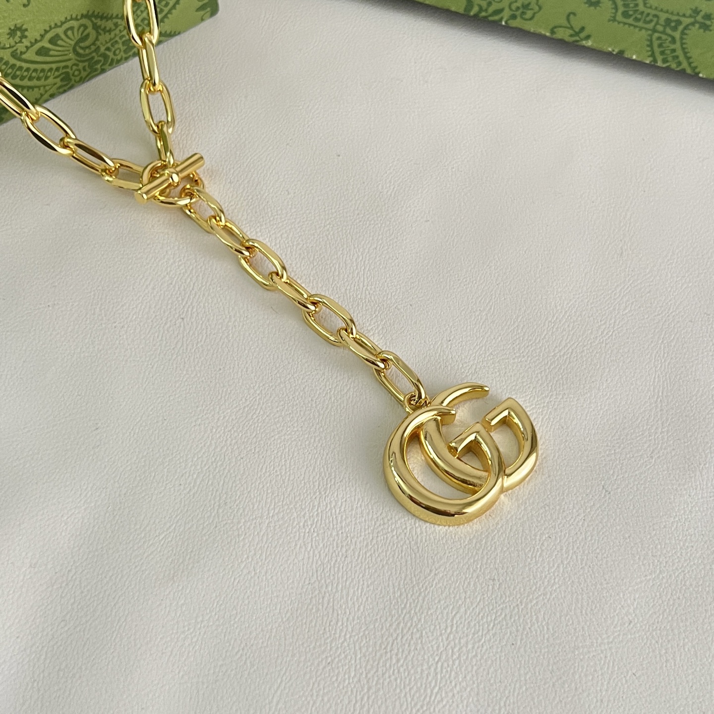 Gucci Gucci 项链，明亮式切割工艺使表面抛光非常靓丽360度绚丽夺目 方方面面都很到位整体设计简约