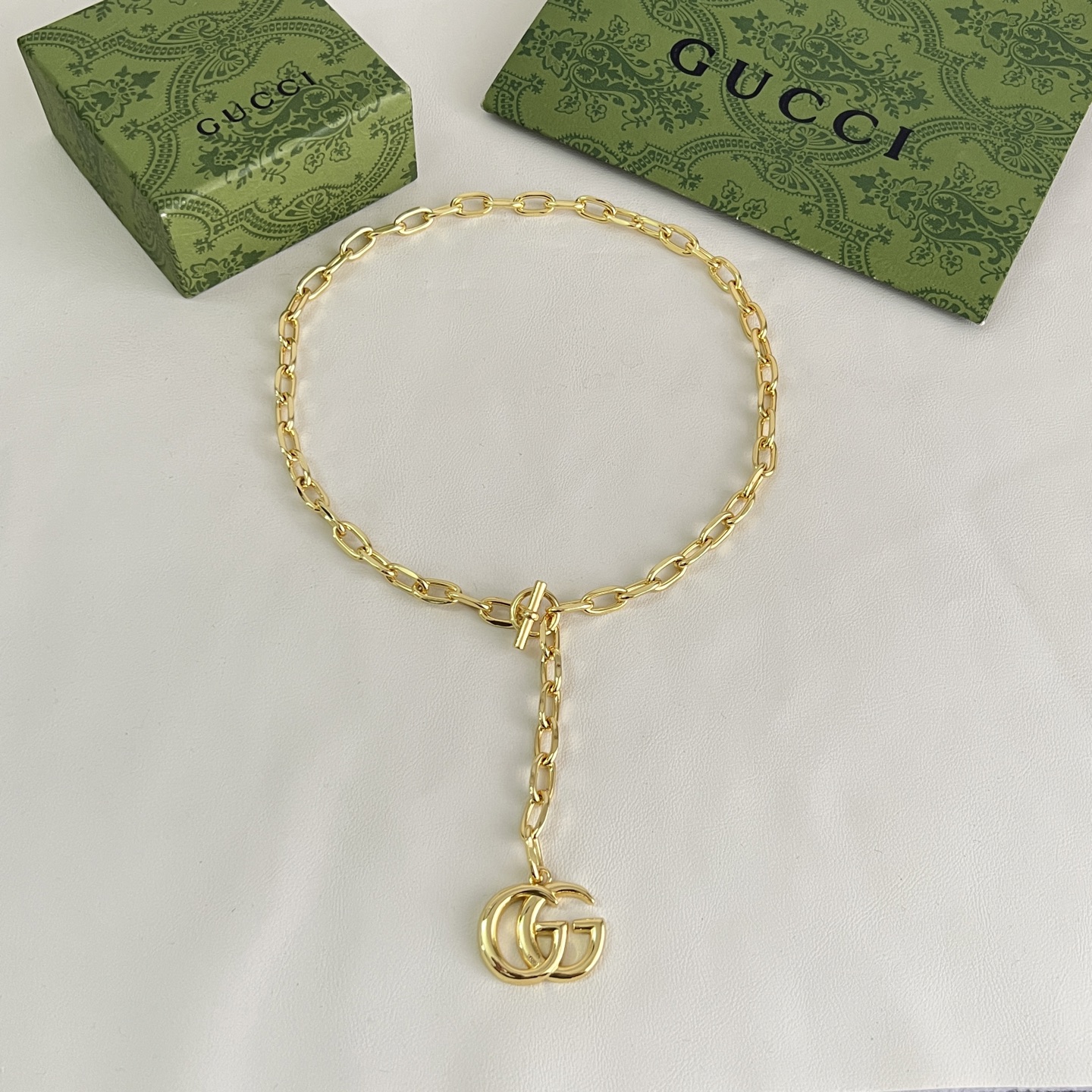 Gucci Gucci 项链，明亮式切割工艺使表面抛光非常靓丽360度绚丽夺目 方方面面都很到位整体设计简约
