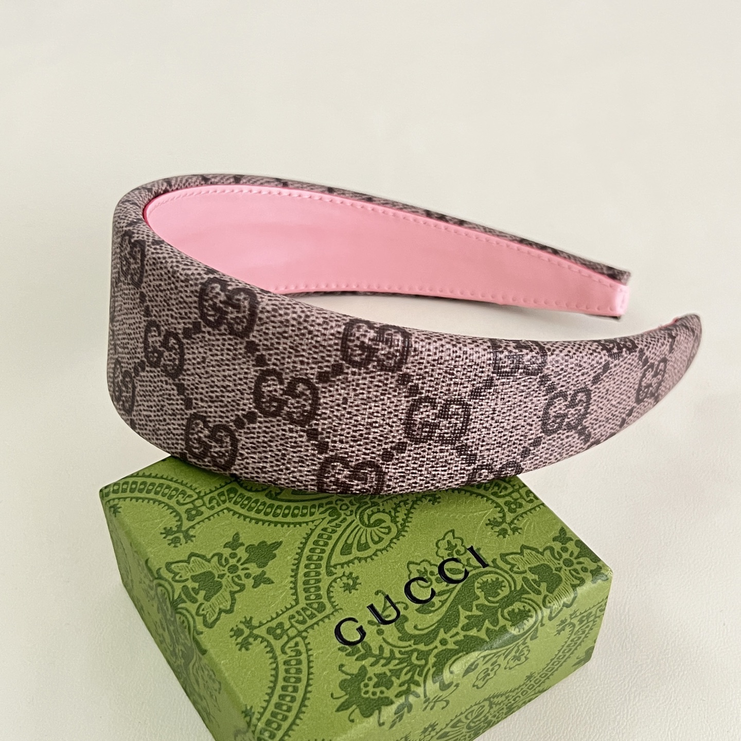 Gucci 新款 GUCCI 发捆， 1:1定制 奢侈 简约 超耐看