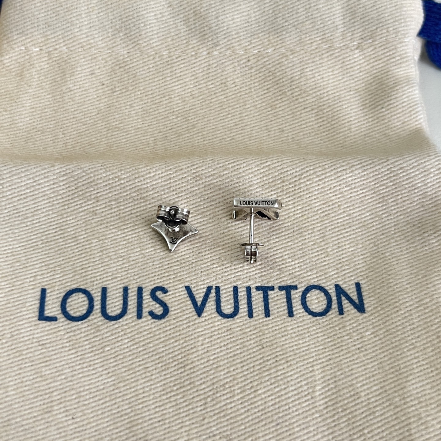 Louis Vuitton LV 耳钉 Louis Vuitton 路易威登 一致材质 火 设计独特 前卫