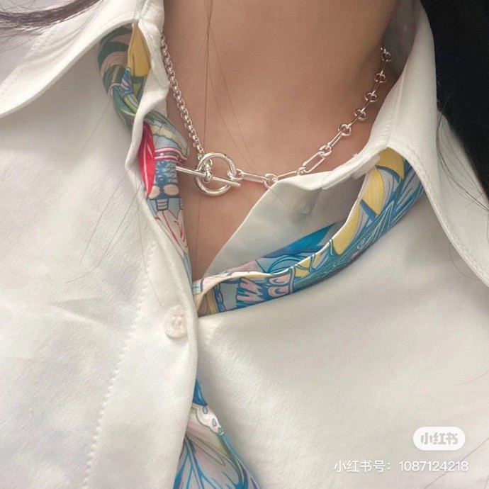 Collier Hermes Chaine d Ancre Punk métal argenté sans pierres précieuses 40cm