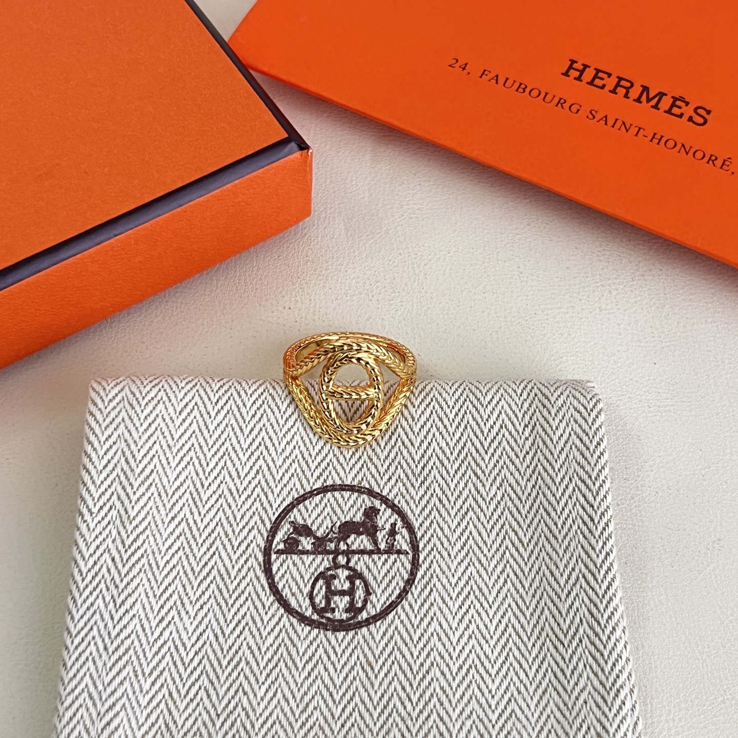 Hermes Chaine d Ancre Danae ring Gold-tone metal Silver-tone metal Medium