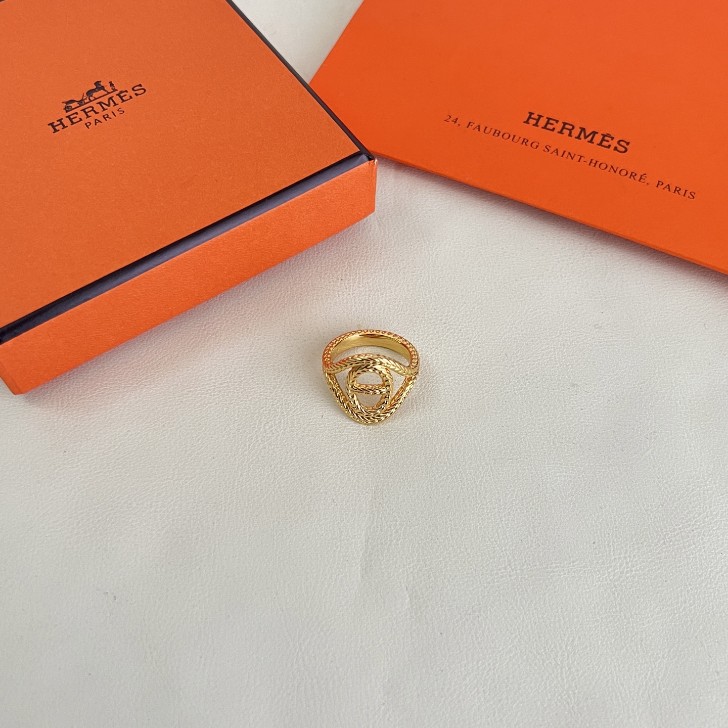 Hermes Chaine d Ancre Danae ring Gold-tone metal Silver-tone metal Medium