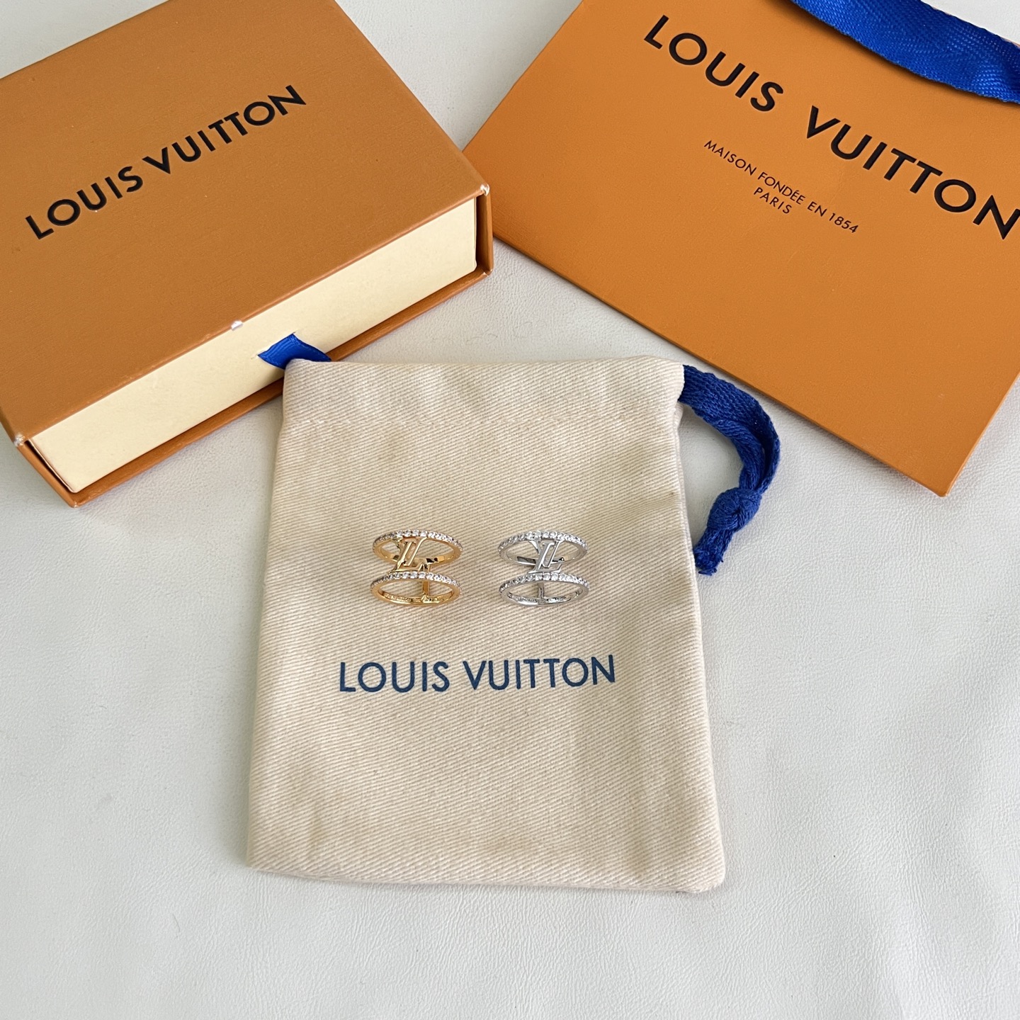】。新款。原单货LV 戒指🔹🔹Louis Vuitton 路易威登 戒指🔹专柜一致材质 火爆款出货 设计