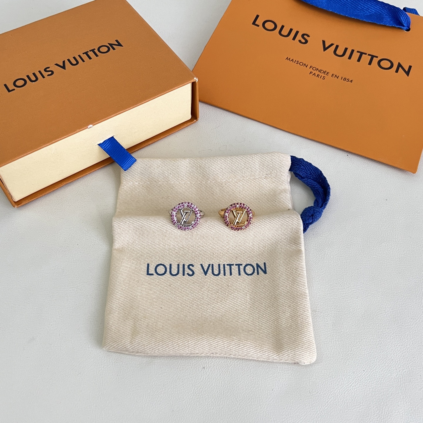 】。新款。原单货LV 戒指🔹🔹Louis Vuitton 路易威登 戒指🔹专柜一致材质 火爆款出货 设计