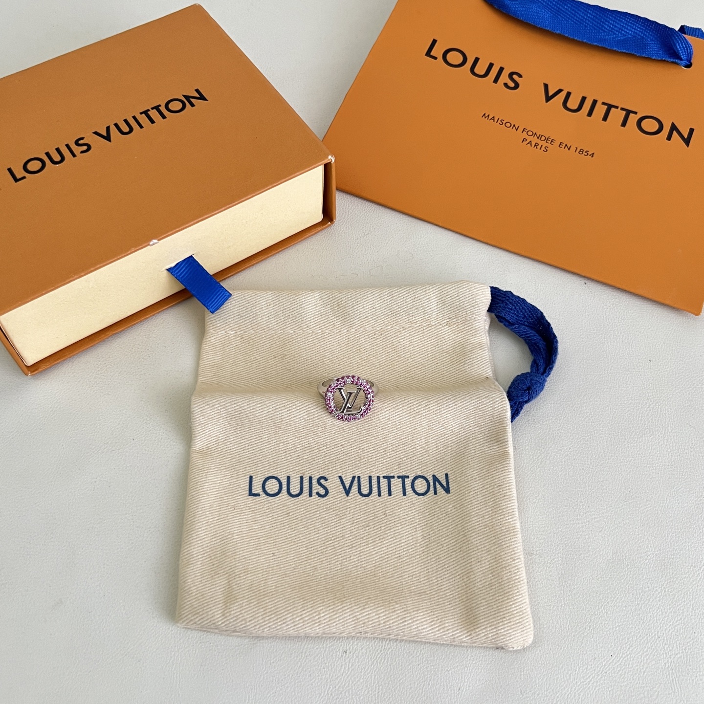 】。新款。原单货LV 戒指🔹🔹Louis Vuitton 路易威登 戒指🔹专柜一致材质 火爆款出货 设计