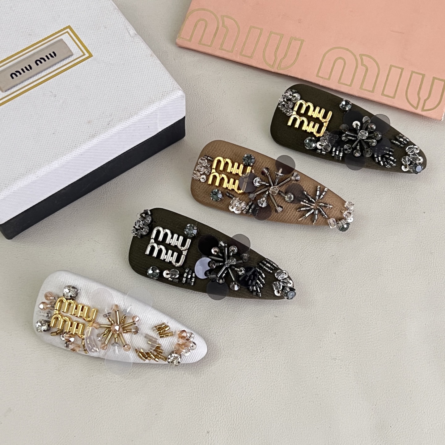 】miumiu  发夹 出口订单最美单品 高级感十足 送礼自用都nice