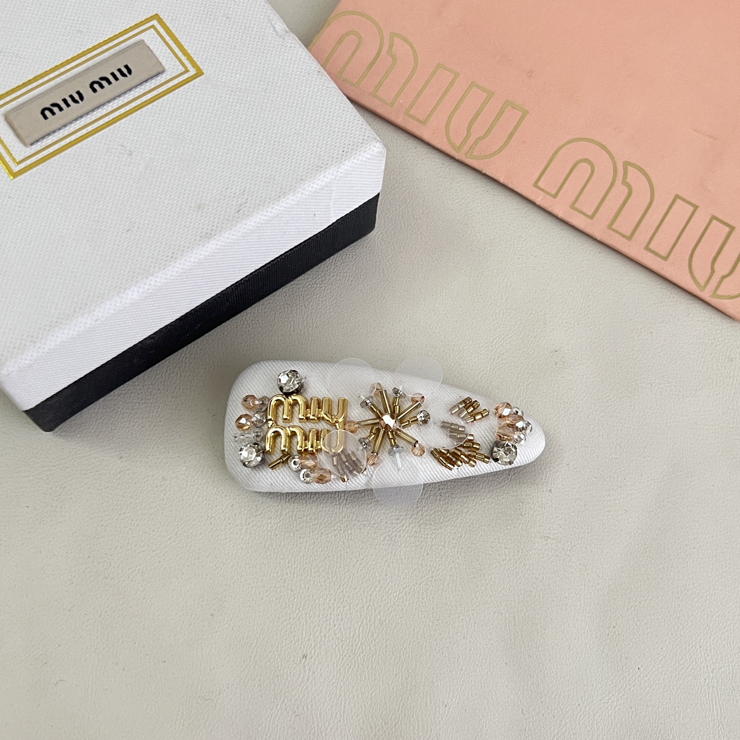 】miumiu  发夹 出口订单最美单品 高级感十足 送礼自用都nice