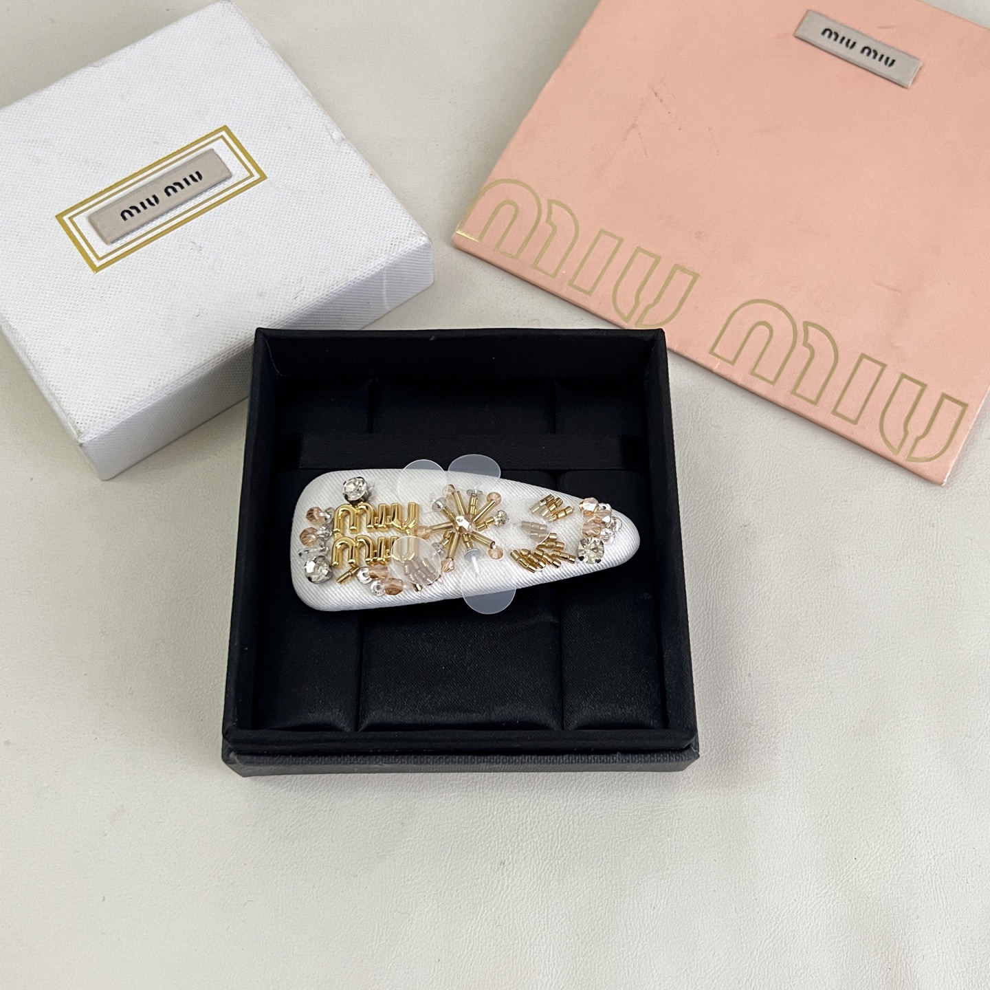 】miumiu  发夹 出口订单最美单品 高级感十足 送礼自用都nice
