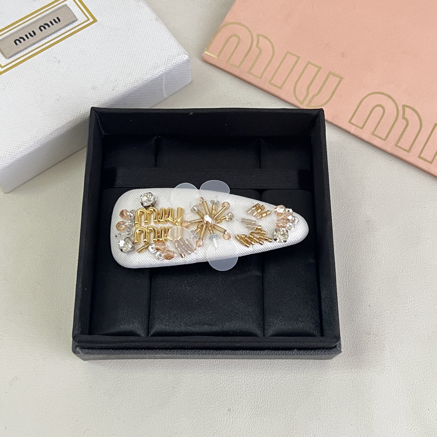 】miumiu  发夹 出口订单最美单品 高级感十足 送礼自用都nice