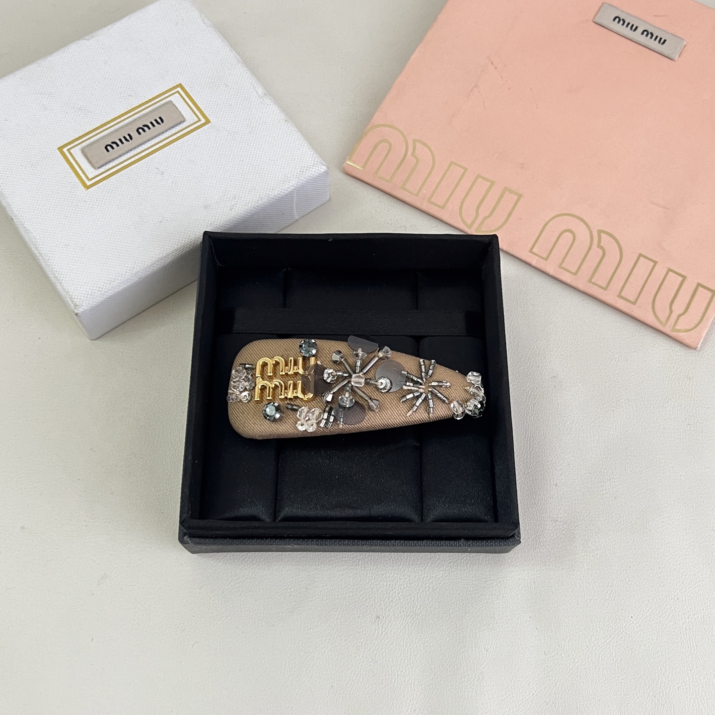 】miumiu  发夹 出口订单最美单品 高级感十足 送礼自用都nice