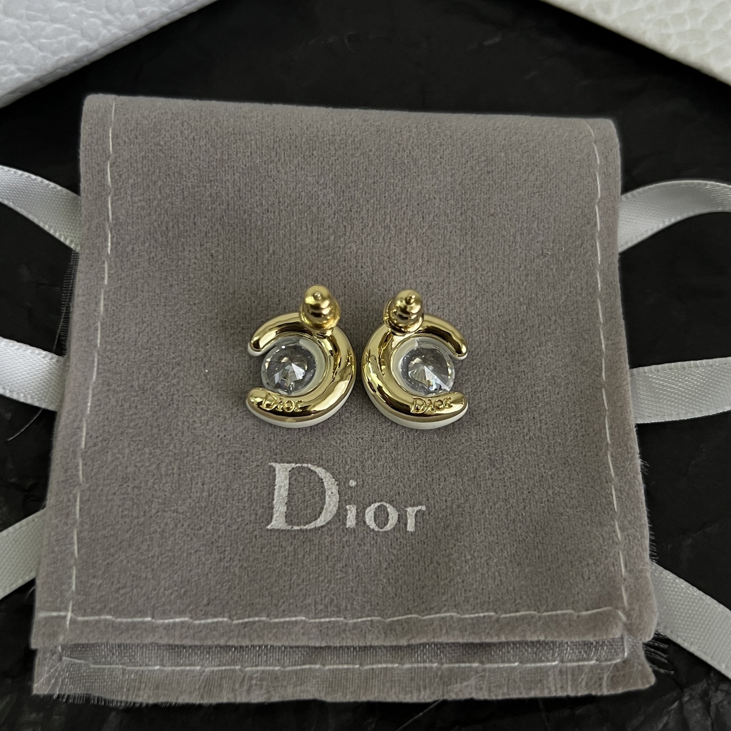 】👑Dior 迪奥  中古 耳钉 专柜一致上新 精选原版一致 黄铜材质 甜美气质高雅。