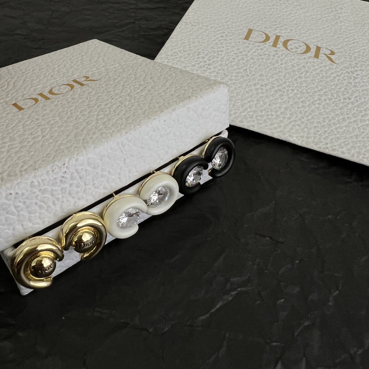 】👑Dior 迪奥  中古 耳钉 专柜一致上新 精选原版一致 黄铜材质 甜美气质高雅。