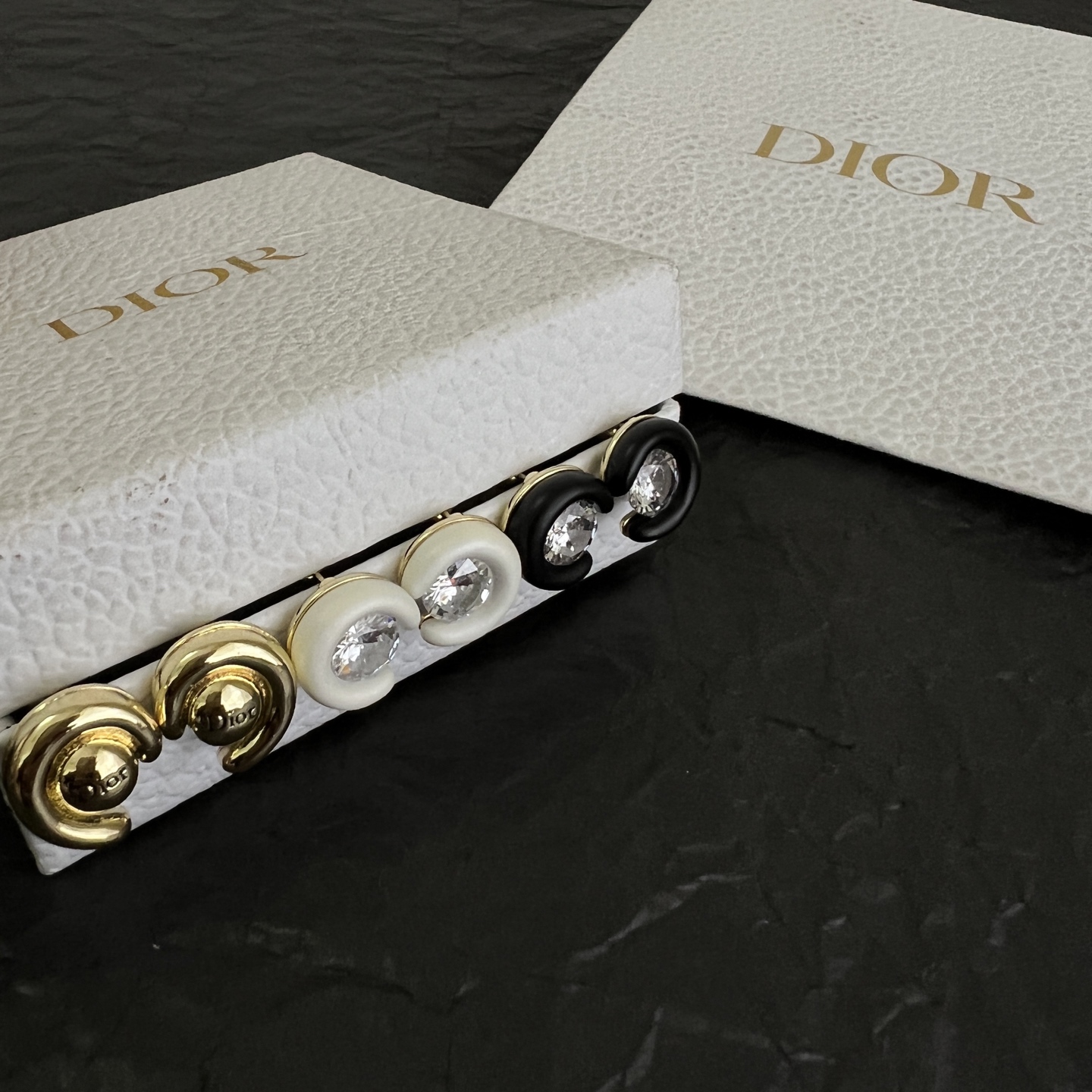 】👑Dior 迪奥  中古 耳钉 专柜一致上新 精选原版一致 黄铜材质 甜美气质高雅。