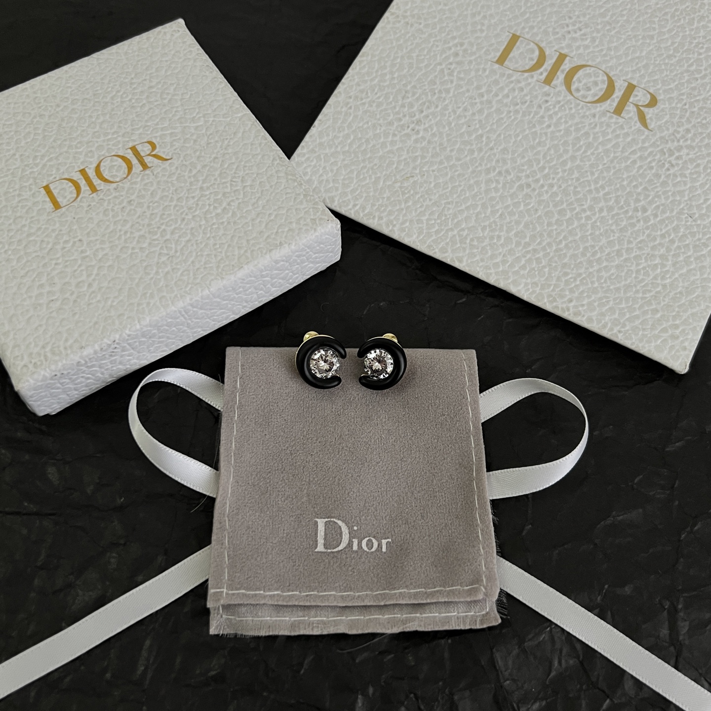 】👑Dior 迪奥  中古 耳钉 专柜一致上新 精选原版一致 黄铜材质 甜美气质高雅。