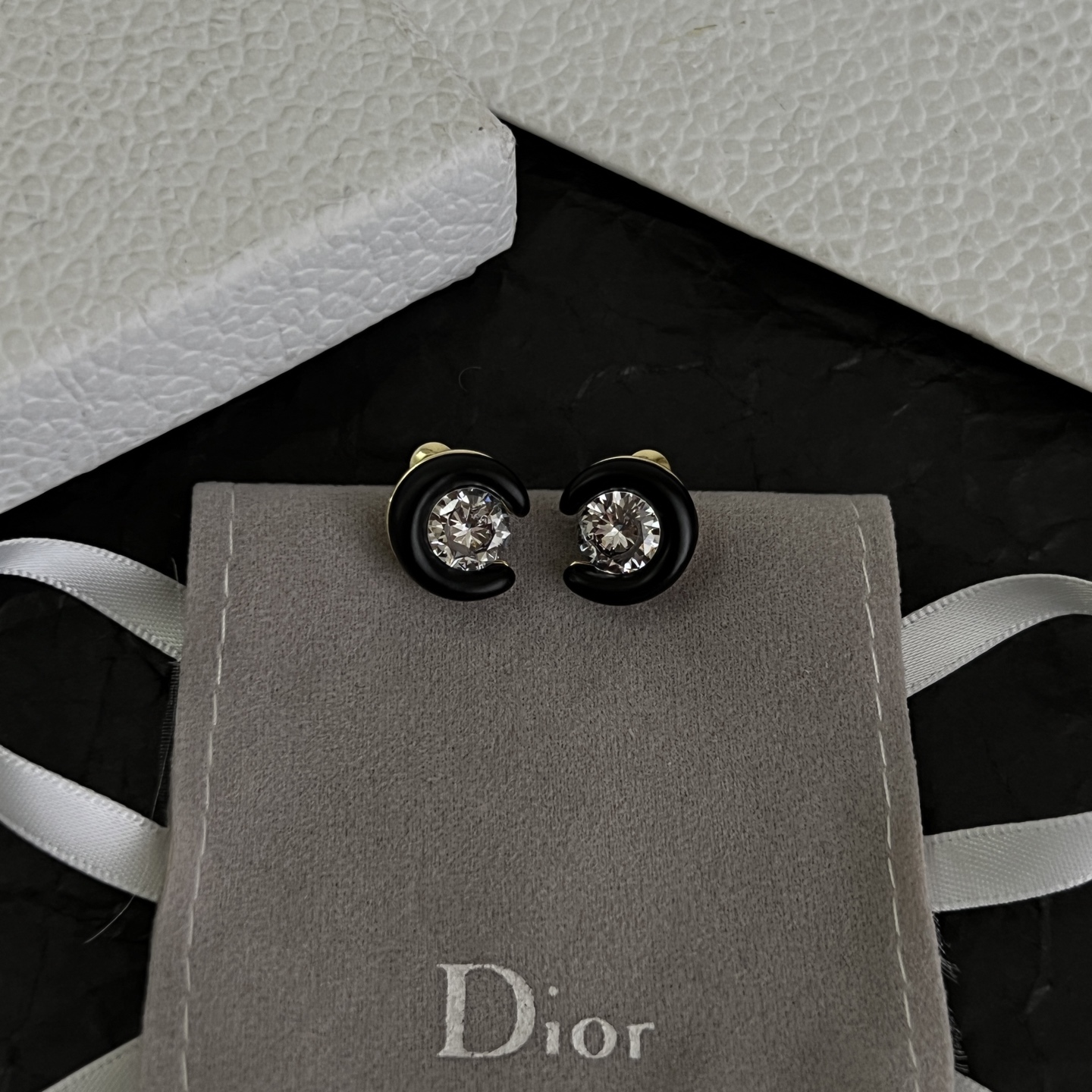 】👑Dior 迪奥  中古 耳钉 专柜一致上新 精选原版一致 黄铜材质 甜美气质高雅。