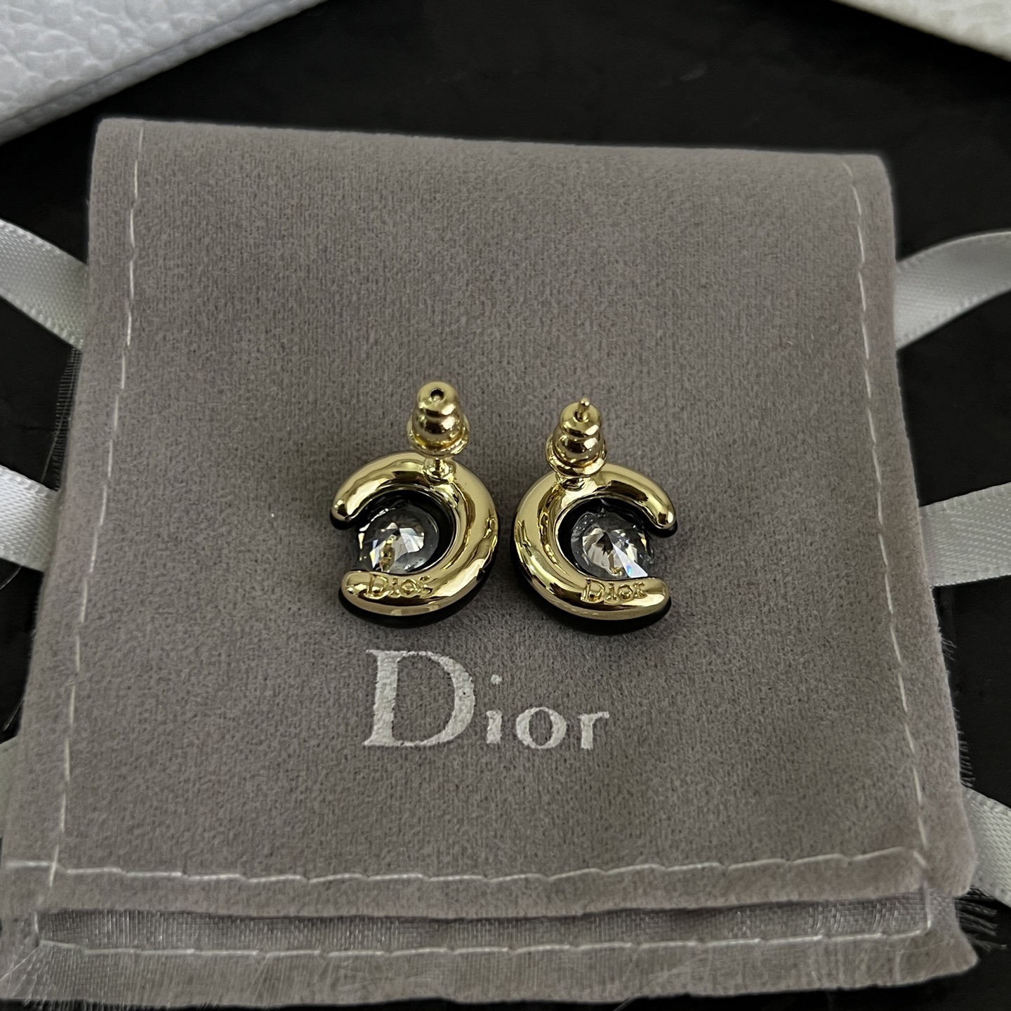 】👑Dior 迪奥  中古 耳钉 专柜一致上新 精选原版一致 黄铜材质 甜美气质高雅。