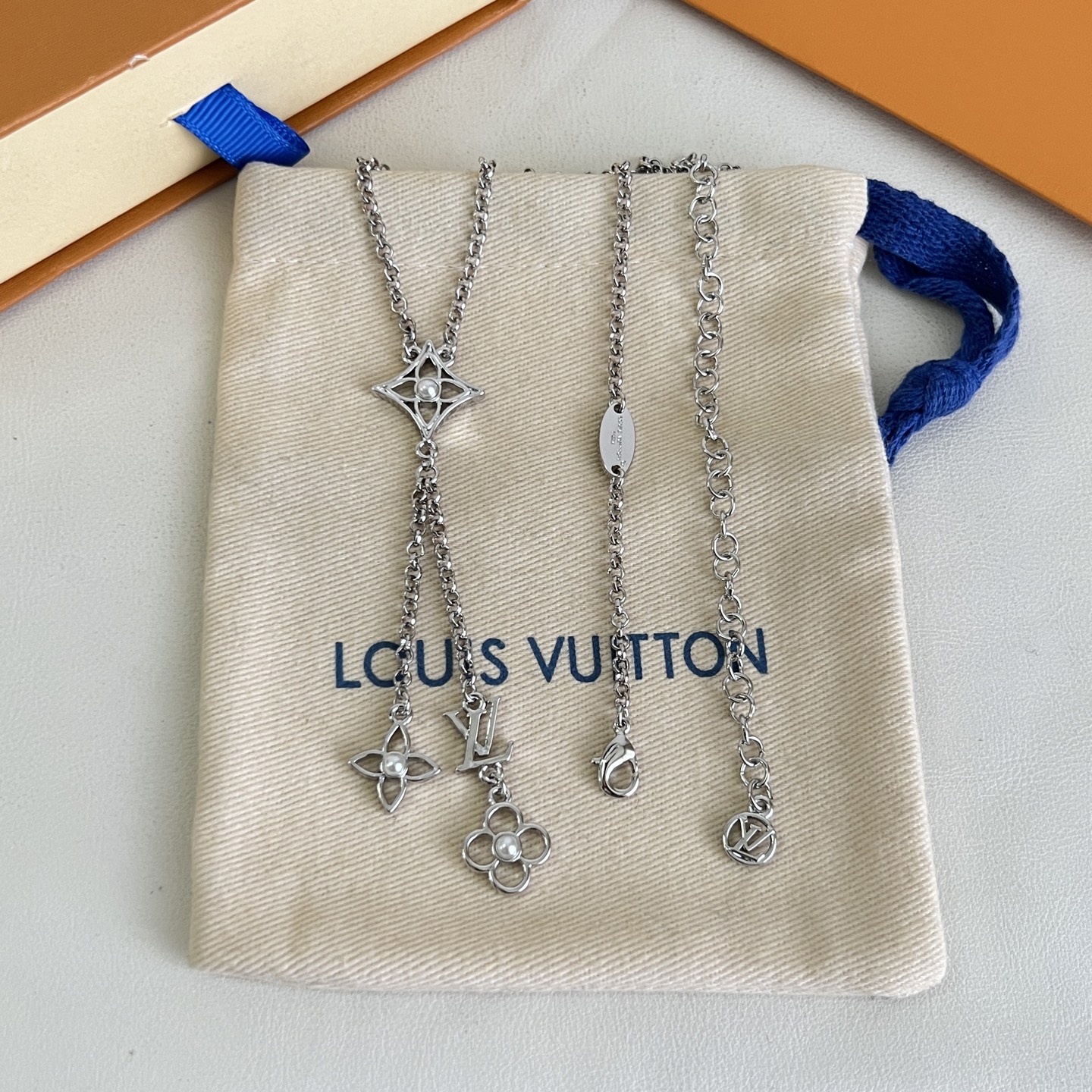 】原单货 LV 项链🔹🔹Louis Vuitton 路易威登 🔹专柜一致材质 火爆款出货 设计独特 复古
