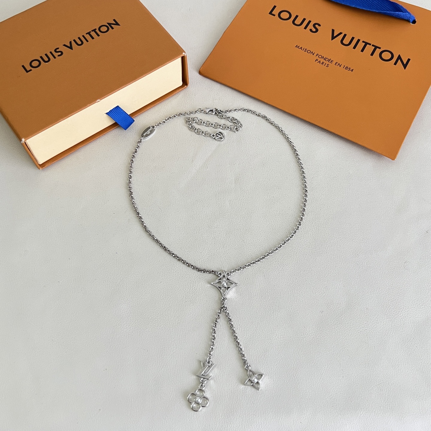 】原单货 LV 项链🔹🔹Louis Vuitton 路易威登 🔹专柜一致材质 火爆款出货 设计独特 复古
