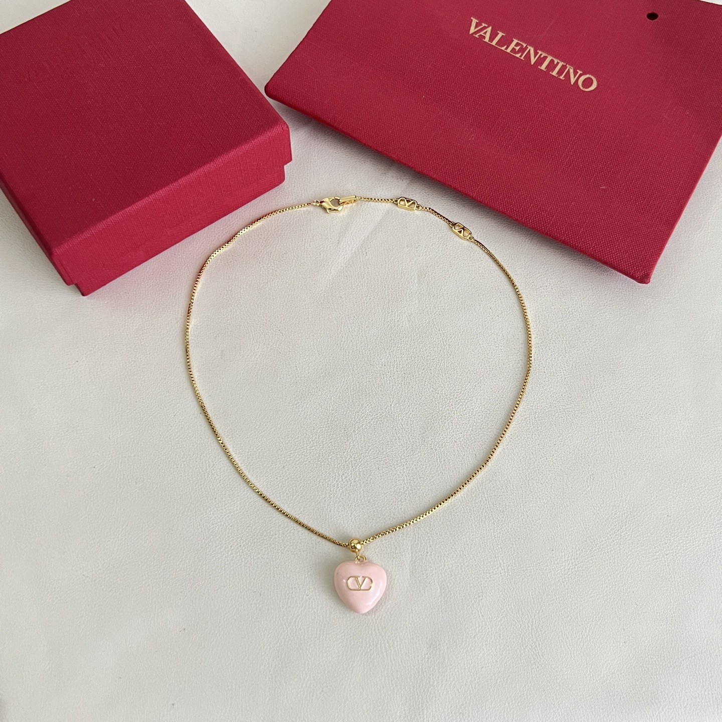 】Valentino 华伦天奴 项链💫重磅新品火爆网络来了 简约大方  时尚百搭