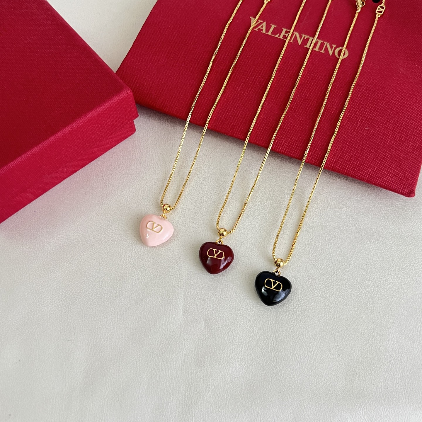 】Valentino 华伦天奴 项链💫重磅新品火爆网络来了 简约大方  时尚百搭
