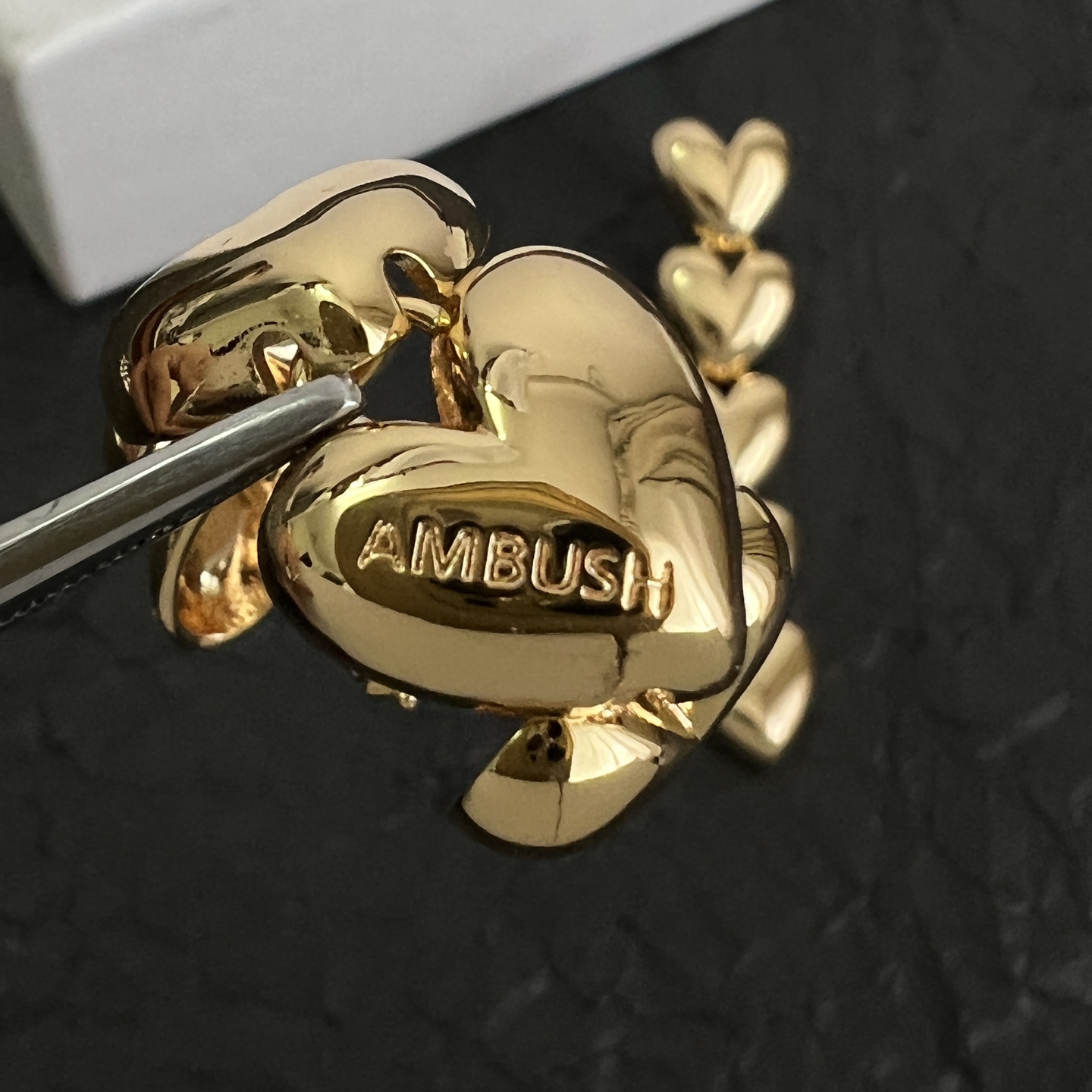 】Ambush🇯🇵日本潮牌 心形耳环 高端定制  简单大方耳钉  华丽登场，很难见到如此熟悉 素雅的耳环