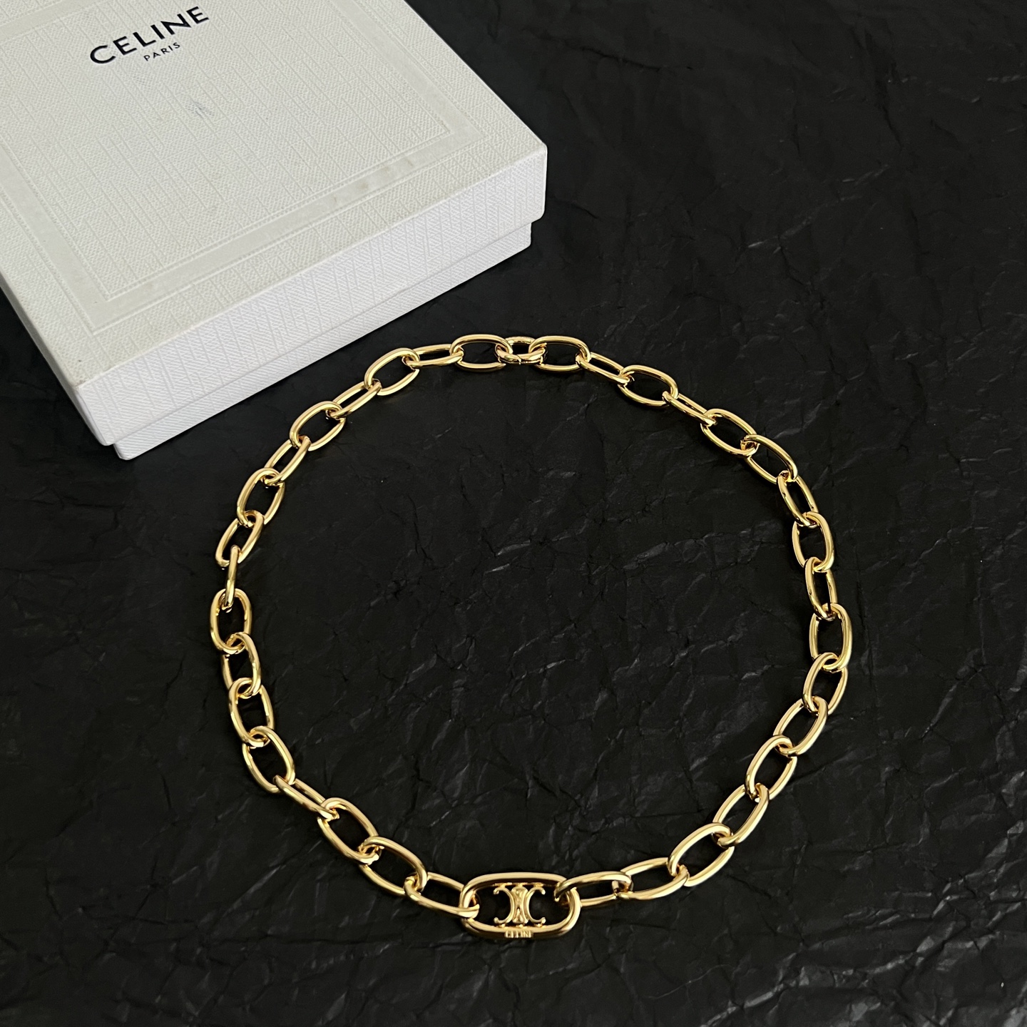 】Celine 赛琳 项链 一直是简约时尚界的标杆大胆的设计 百看不厌▪️搭配起来更Fashion ✨