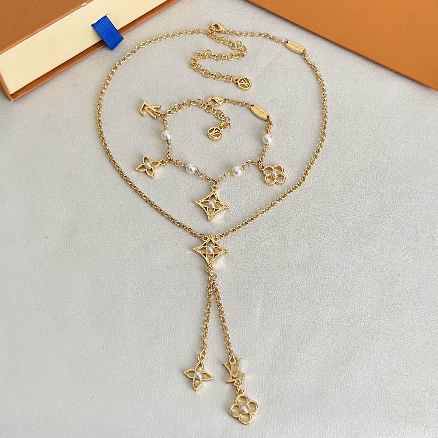 】原单货 LV 手链🔹🔹Louis Vuitton 路易威登 🔹专柜一致材质 火爆款出货 设计独特 复古