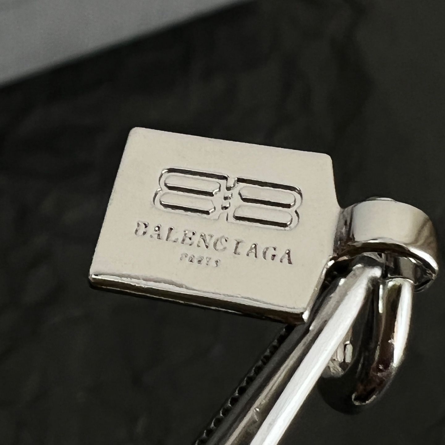 】 巴黎世家 Balenciaga 耳钉  简单大方 大牌金质感饱满 ，搭配衣服超好看 ！！