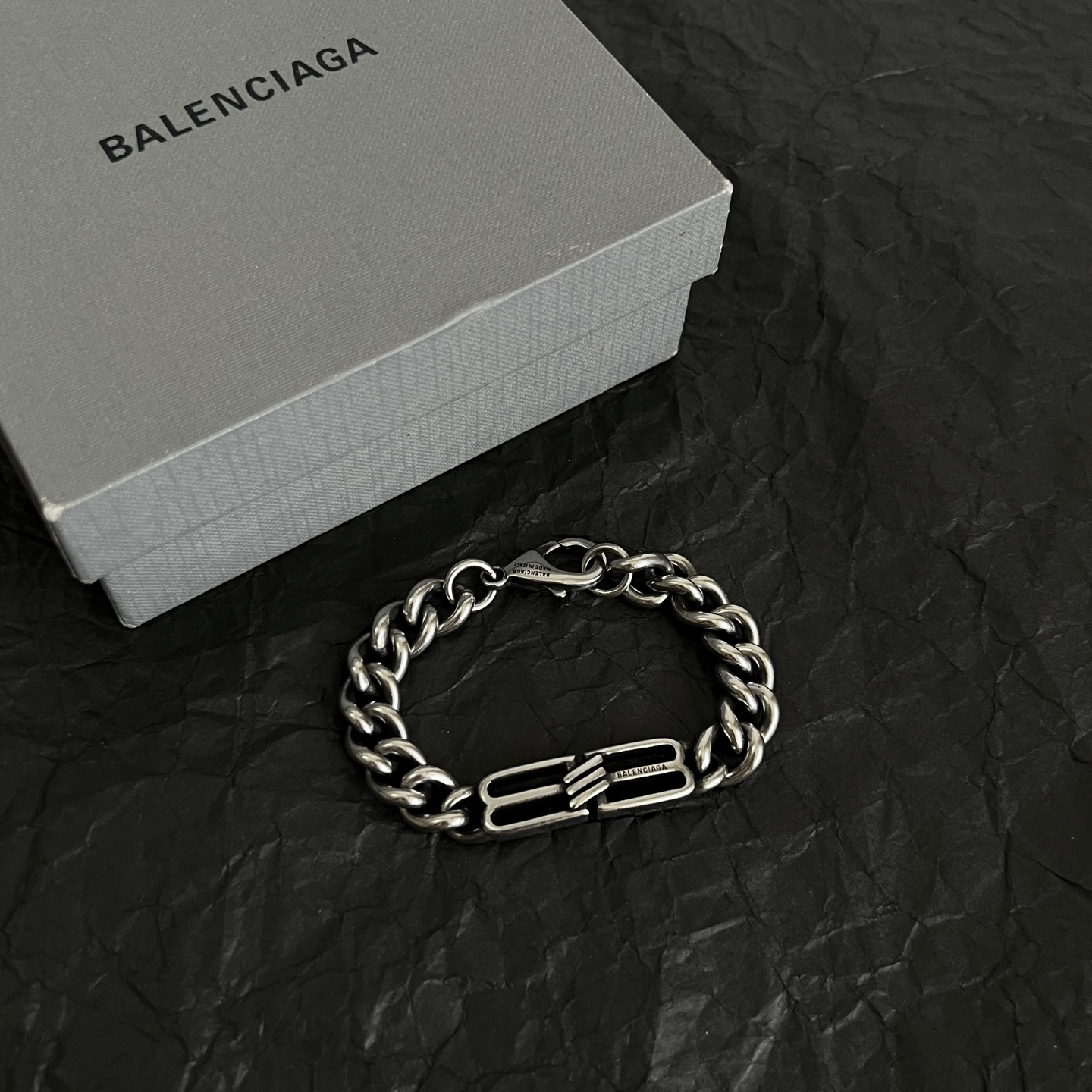 】原单货🔹🔹新品 巴黎世家 手链 Balenciaga 做旧款🔹专柜一致 黄铜材质 古金电镀 火爆款出货