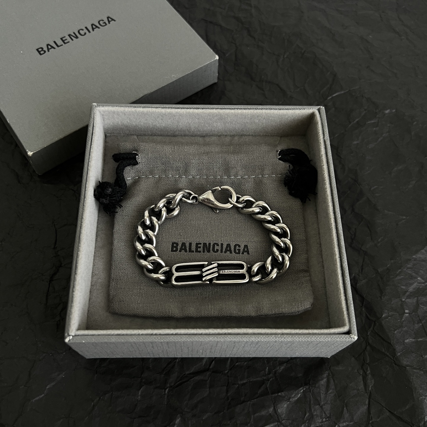 】原单货🔹🔹新品 巴黎世家 手链 Balenciaga 做旧款🔹专柜一致 黄铜材质 古金电镀 火爆款出货
