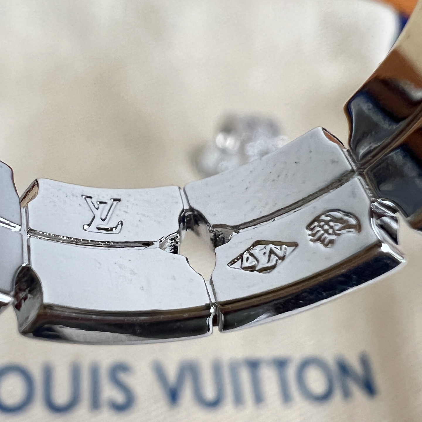 】原单货 LV 耳钉🔹🔹Louis Vuitton 路易威登 🔹专柜一致材质 火爆款出货 设计独特 复古