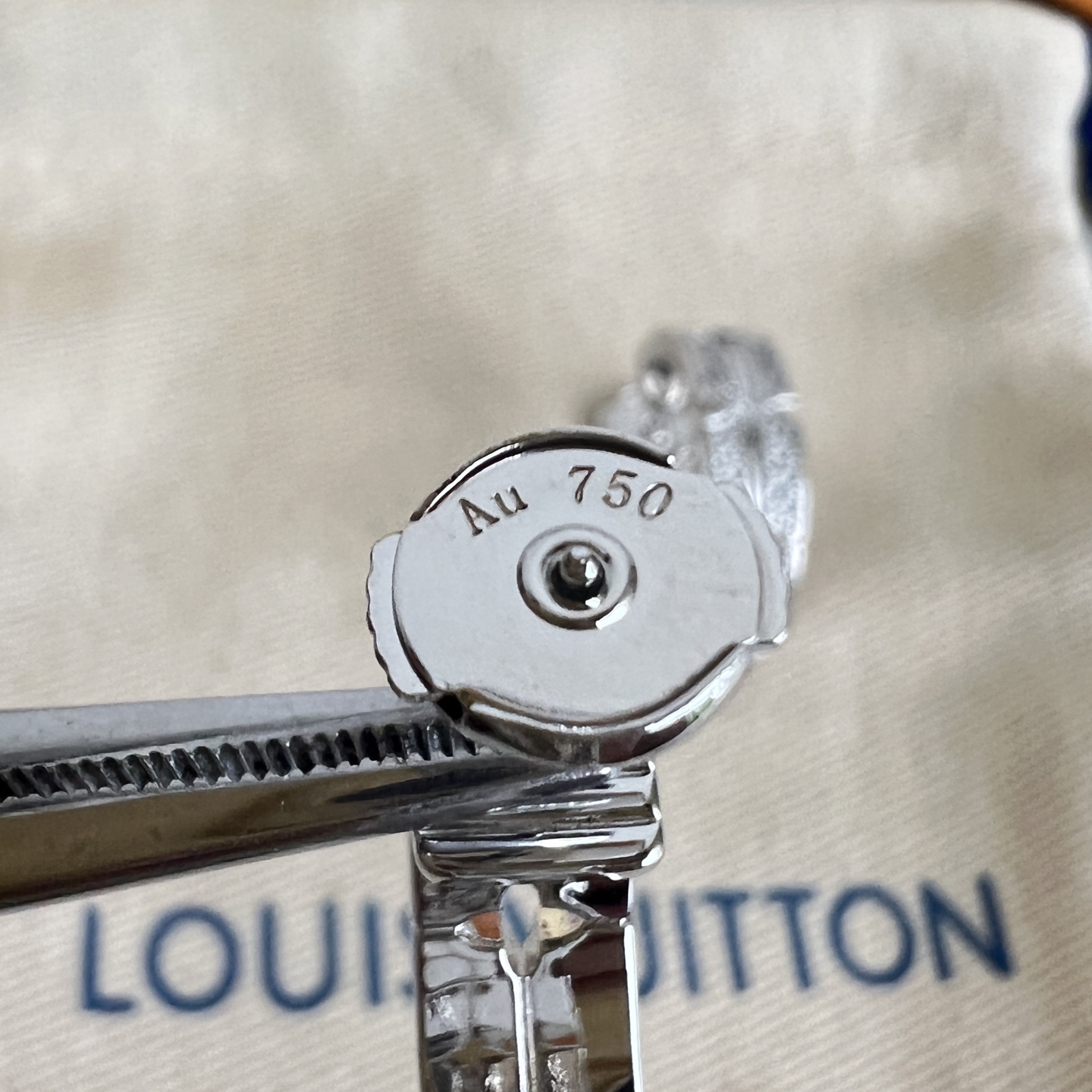 】原单货 LV 耳钉🔹🔹Louis Vuitton 路易威登 🔹专柜一致材质 火爆款出货 设计独特 复古