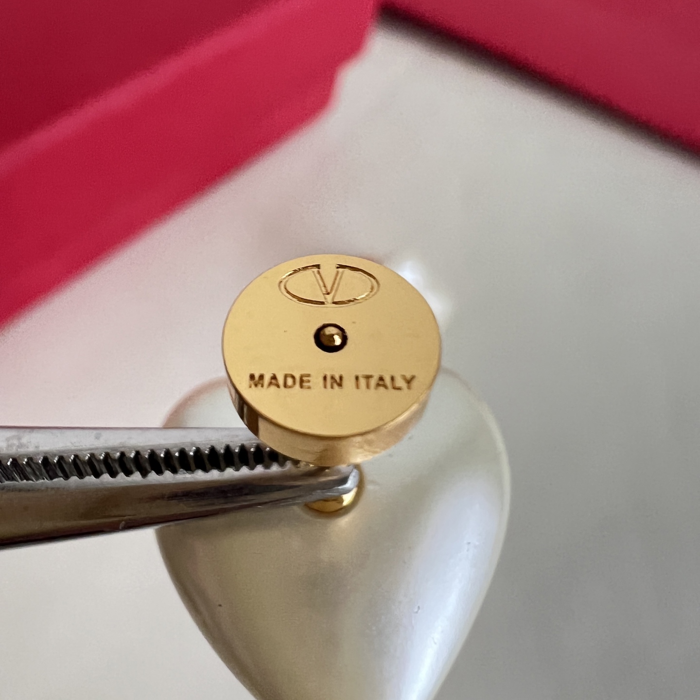】Valentino 华伦天奴 耳钉💫重磅新品火爆网络来了 简约大方  时尚百搭。