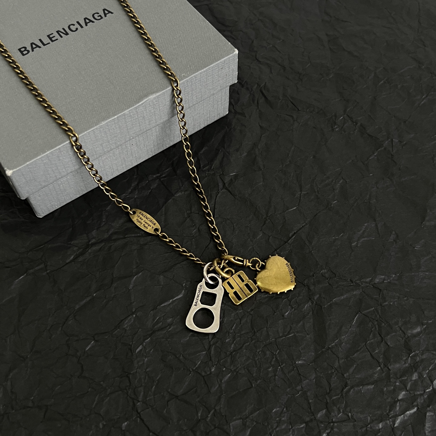 】原单货🔹🔹新品 巴黎世家 项链Balenciaga 做旧款🔹专柜一致 黄铜材质 古金电镀 火爆款出货 