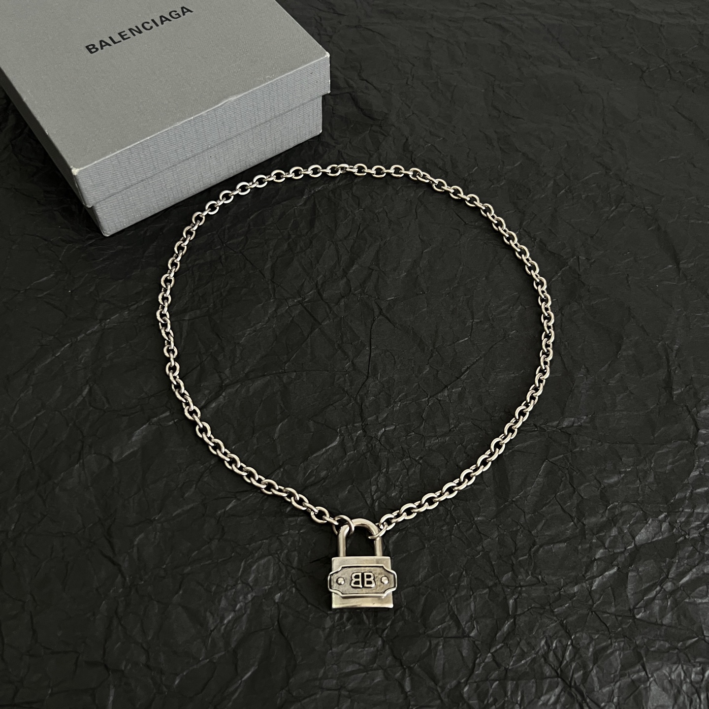 】原单货🔹🔹新品 巴黎世家 项链Balenciaga 做旧款🔹专柜一致 黄铜材质 古金电镀 火爆款出货 