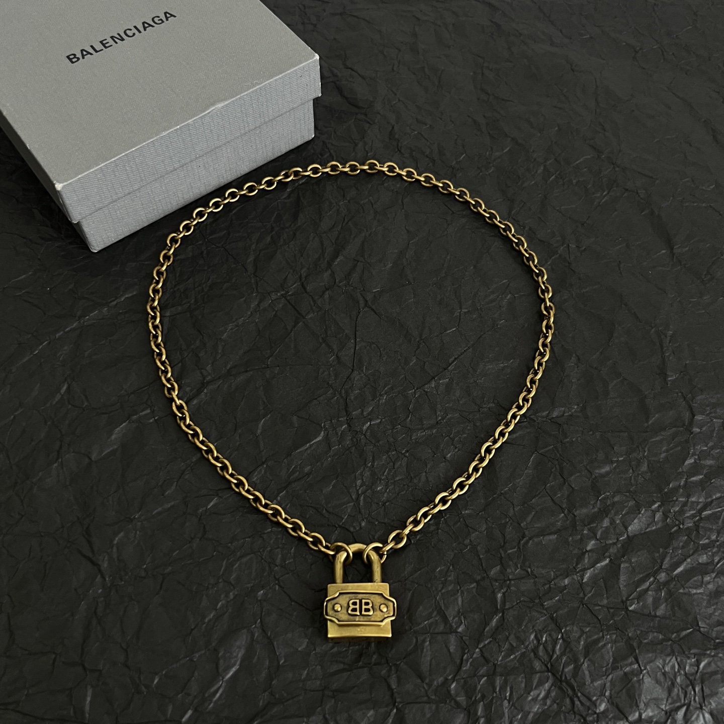 】原单货🔹🔹新品 巴黎世家 项链Balenciaga 做旧款🔹专柜一致 黄铜材质 古金电镀 火爆款出货 