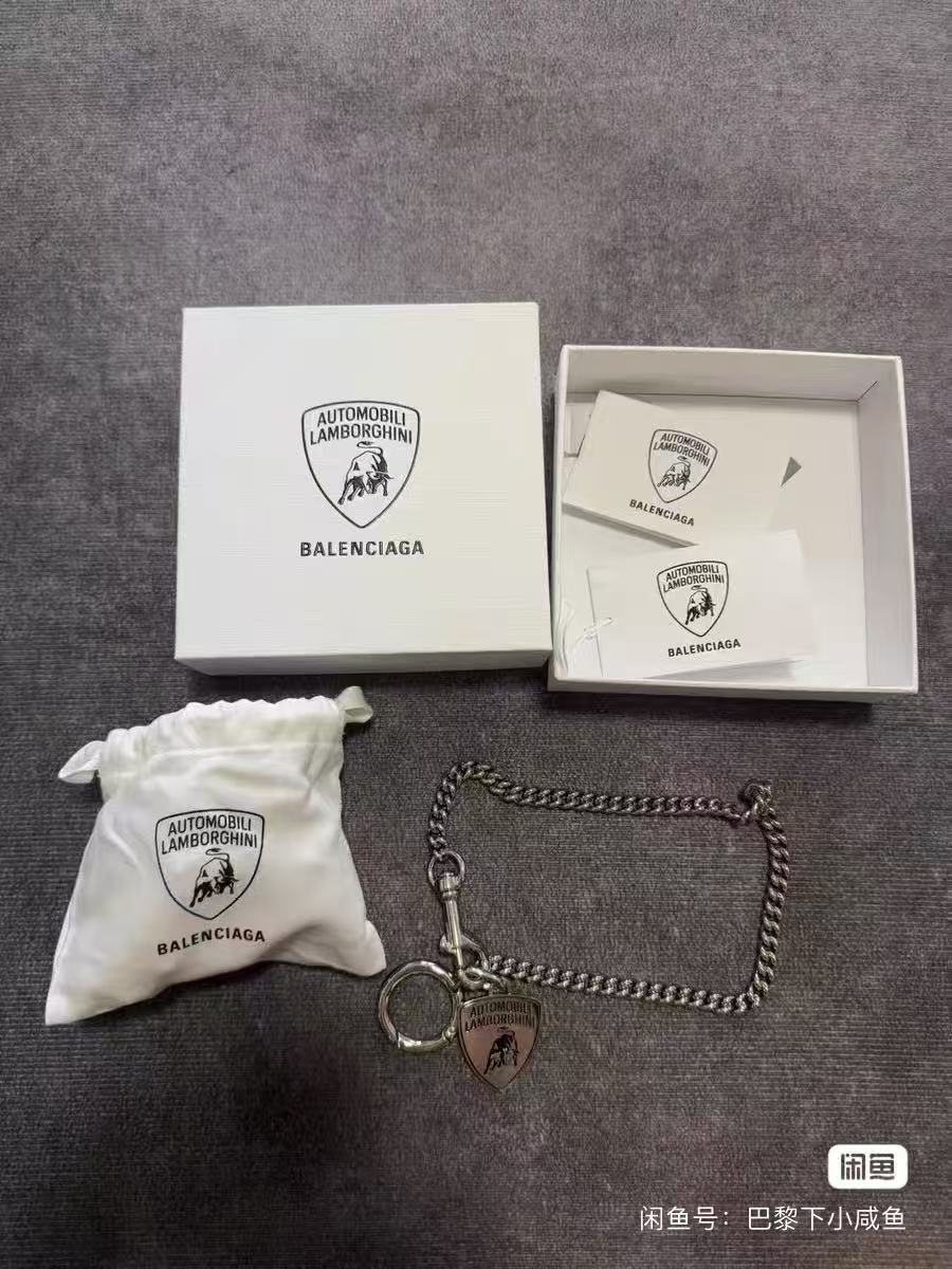 】原单货🔹🔹新品 巴黎世家 项链 钥匙扣（两用）Balenciaga 做旧款🔹专柜一致 黄铜材质 古金电
