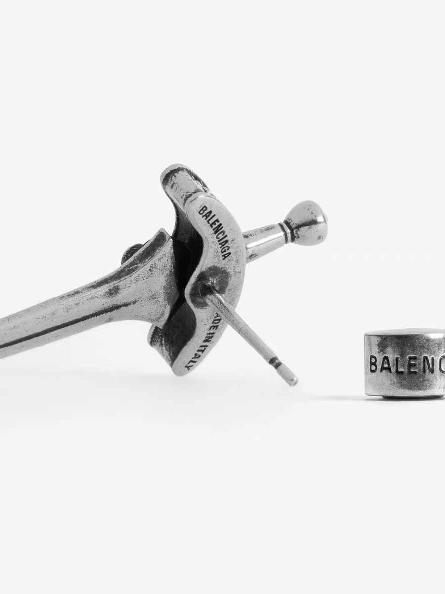 】 巴黎世家 Balenciaga 耳钉  简单大方 大牌金质感饱满 ，搭配衣服超好看 ！！