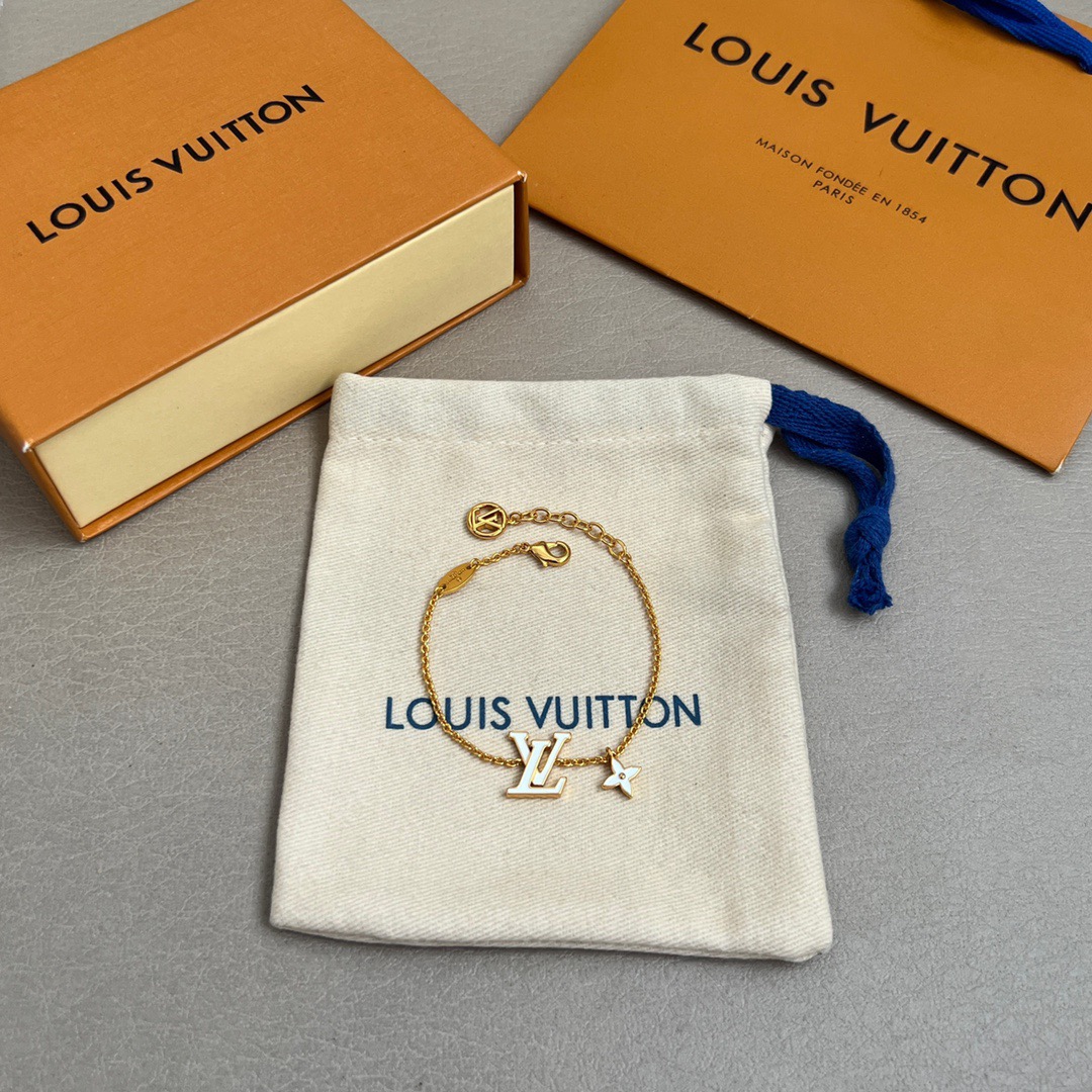 】LV 手链🔹🔹Louis Vuitton 路易威登🔹专柜一致材质 火爆款出货 设计独特 复古前卫 男神