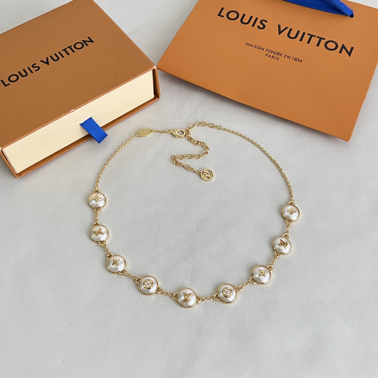】LV 项链🔹🔹Louis Vuitton 路易威登🔹专柜一致材质 火爆款出货 设计独特 复古前卫 男神