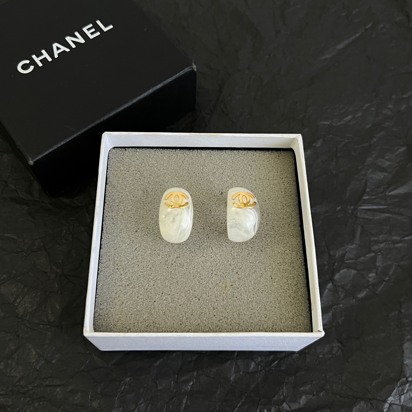 】Chanel香奈儿 中古 耳钉👀小香家的款式真心无需多介绍😘🎶每一款都超好看，精致大方，非常显气质。