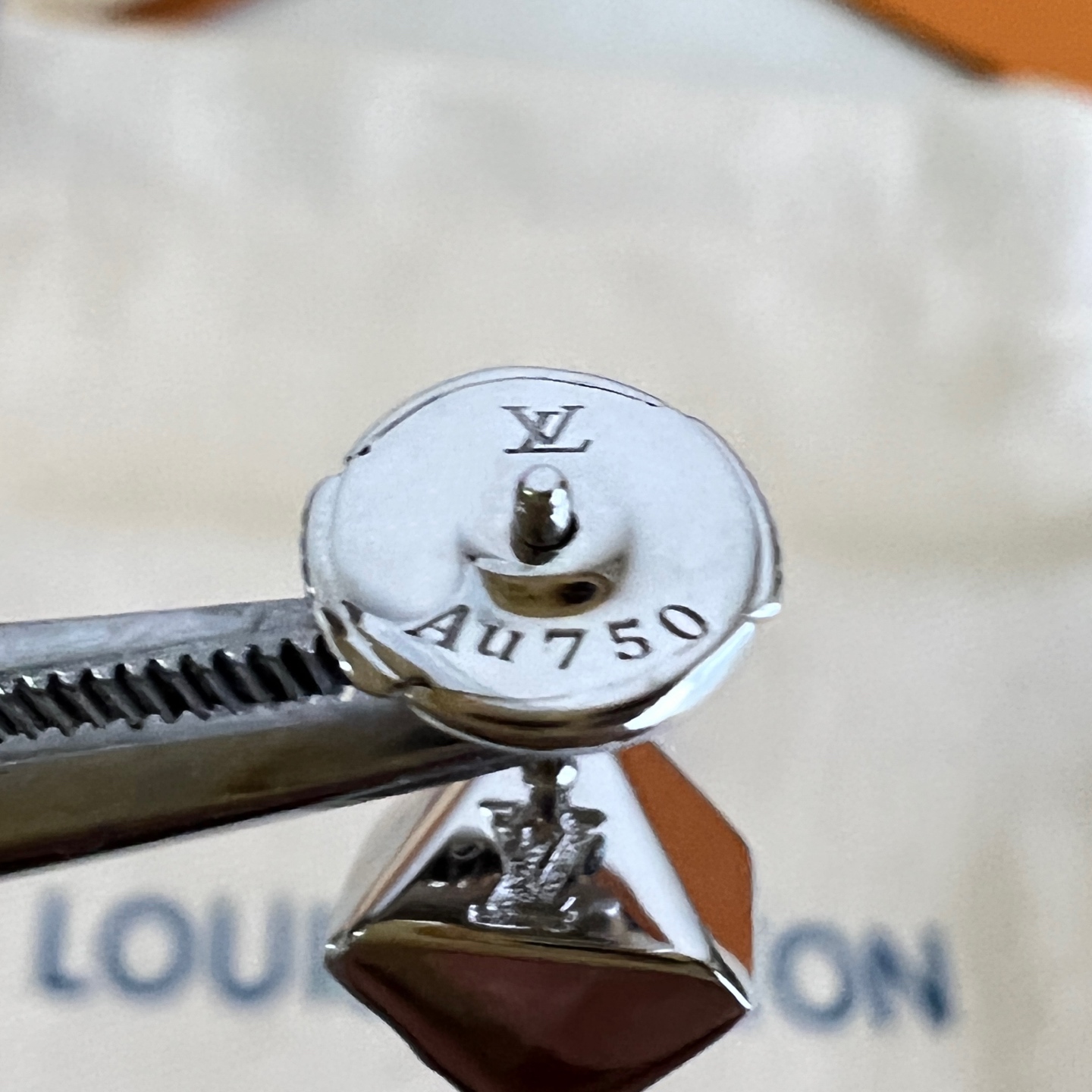 】原单货 LV 耳钉🔹🔹Louis Vuitton 路易威登 🔹专柜一致材质 火爆款出货 设计独特 复古