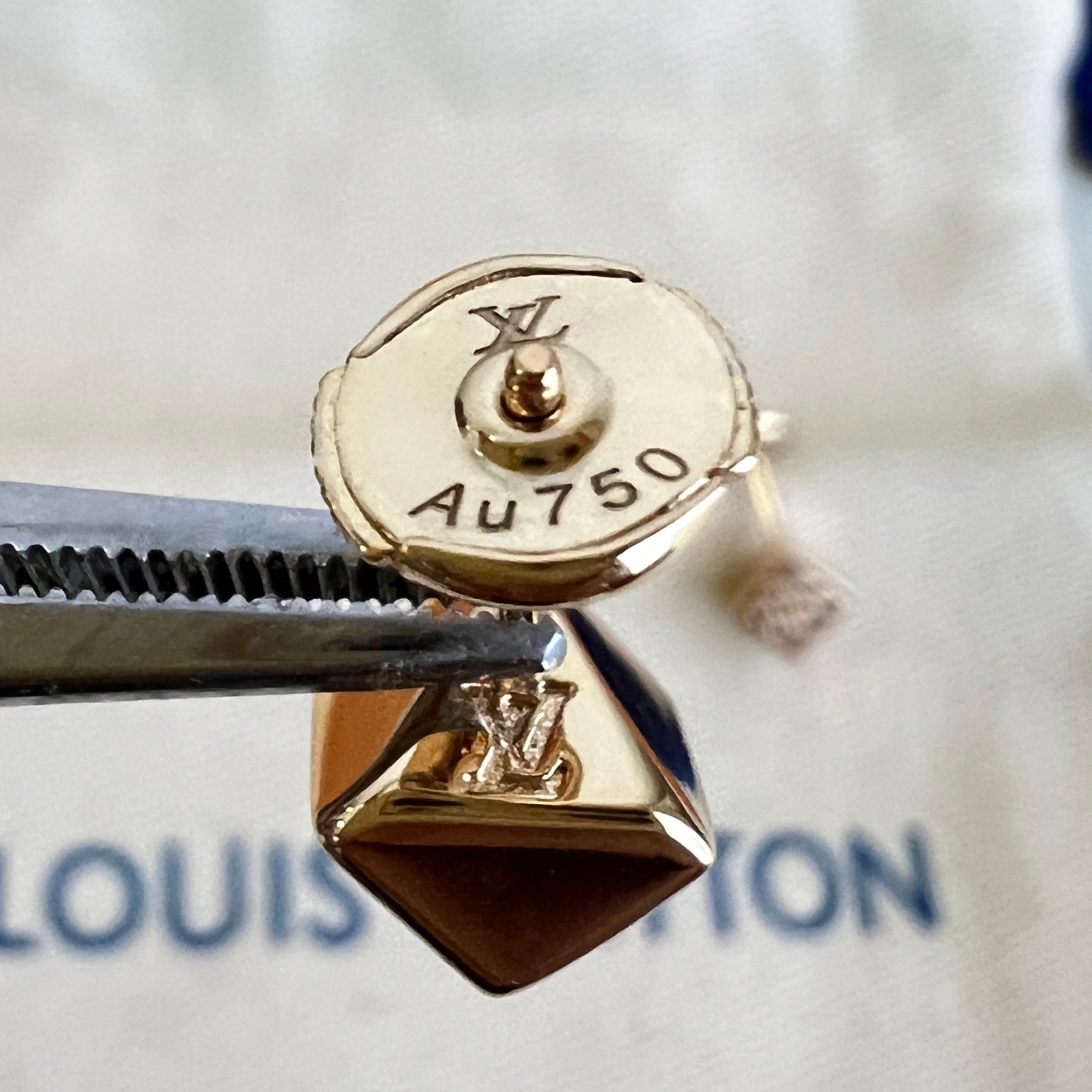 】原单货 LV 耳钉🔹🔹Louis Vuitton 路易威登 🔹专柜一致材质 火爆款出货 设计独特 复古